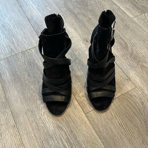 Vince Camuto black strappy open toe booties Size 8.5